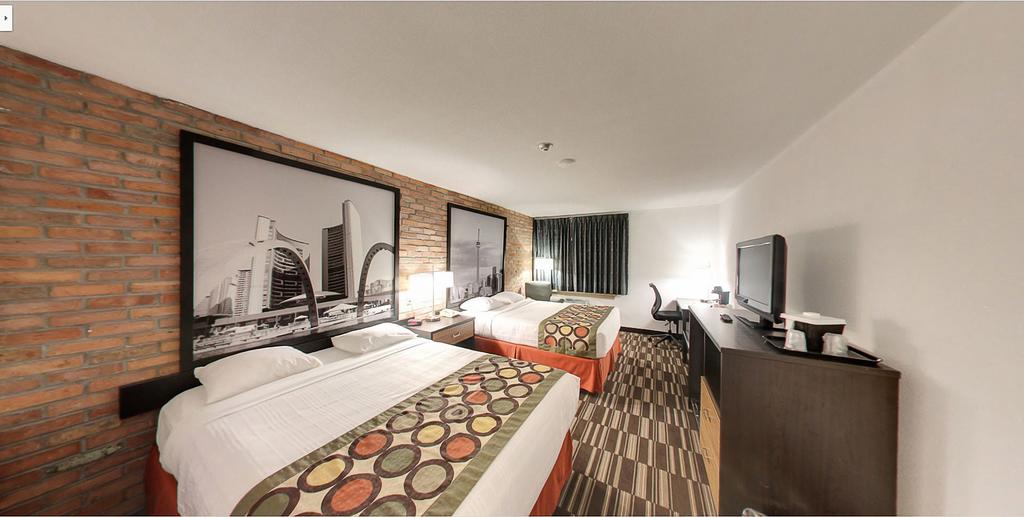 Super 8 By Wyndham Sudbury On Hotel Exterior photo
